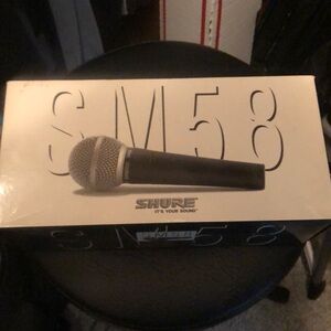Shure SM58 Microphone Studio Quality Open Box with accessories